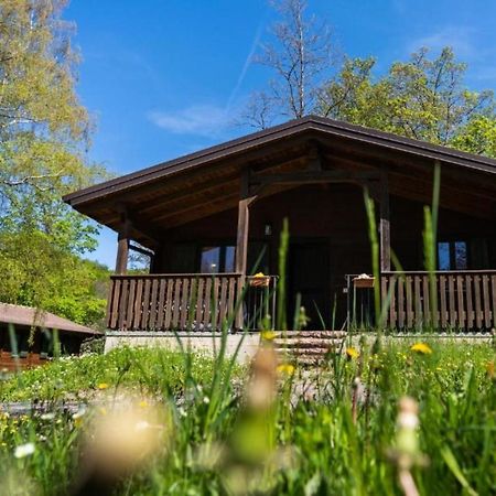 Villaggio Anemone - Chalet Castagno Capanne di Sillano Exterior photo